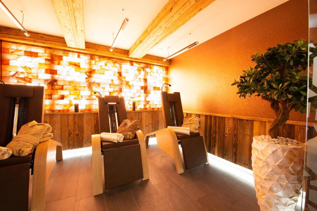 Wellness-Hotel Adler บาดวือริสโฮเฟิน ภายนอก รูปภาพ