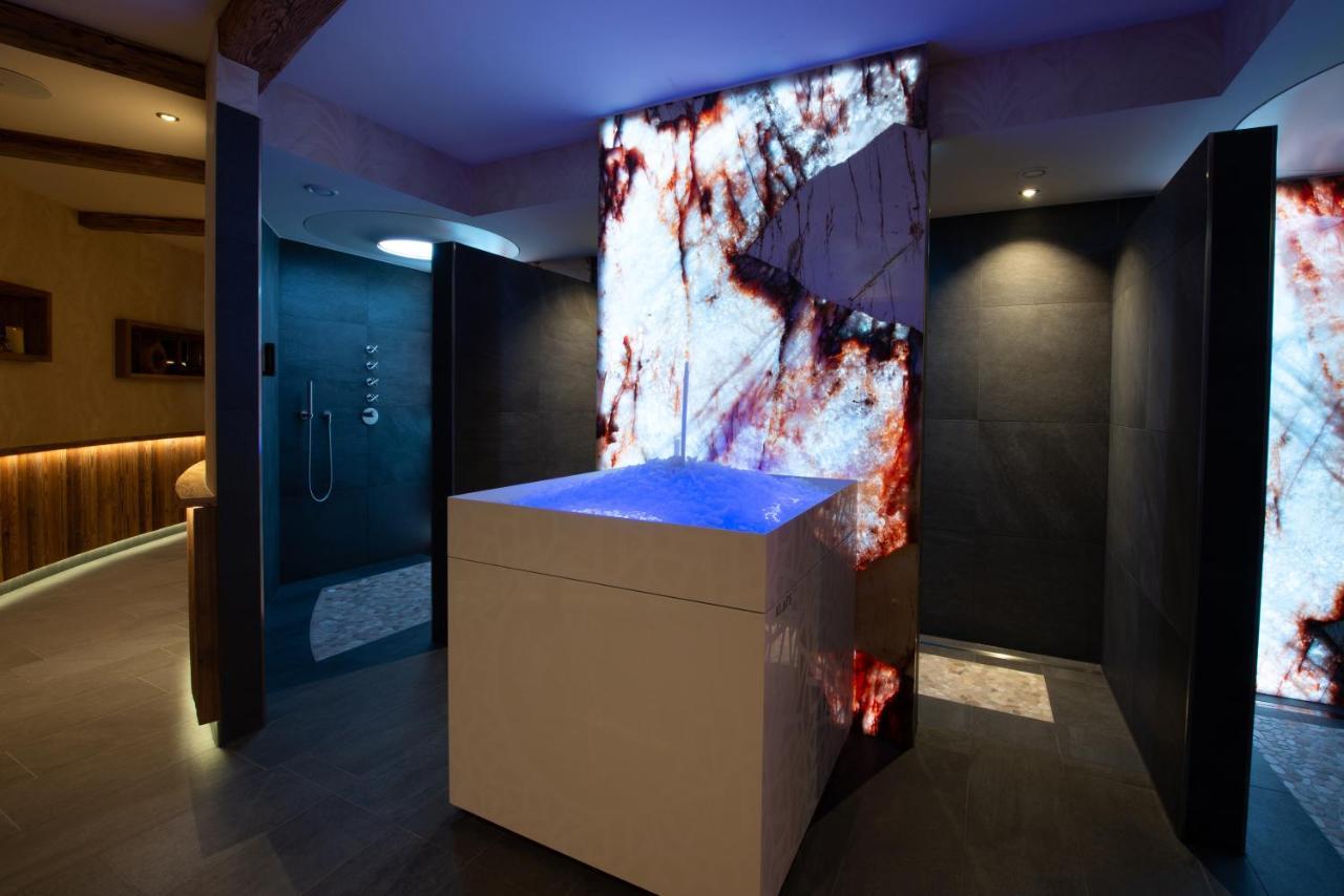 Wellness-Hotel Adler บาดวือริสโฮเฟิน ภายนอก รูปภาพ