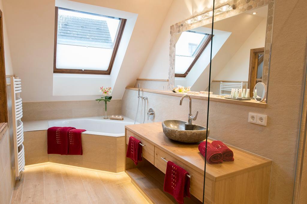 Wellness-Hotel Adler บาดวือริสโฮเฟิน ภายนอก รูปภาพ