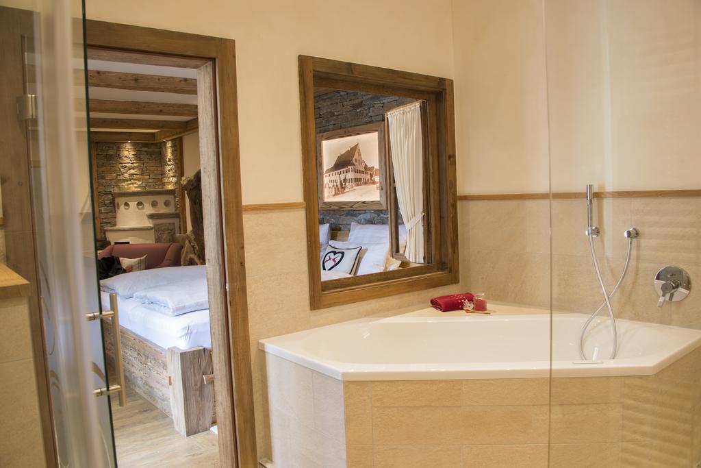 Wellness-Hotel Adler บาดวือริสโฮเฟิน ภายนอก รูปภาพ